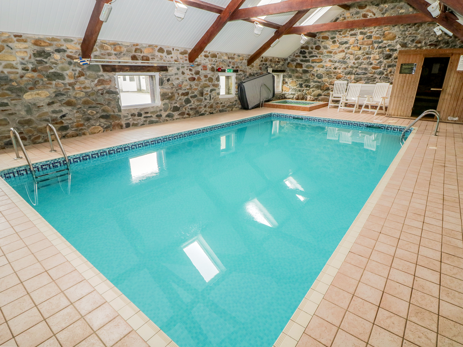 Sykes Cottages -  swimming pool